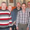 40 Jahre beim SV: Ehrenurkunden und die Goldene Ehrennadel des Bayerischen Landesportverbandes für ihre Vereinstreue erhielten (von links) Wolfgang Mölter, Günther Schäfer, Waldemar Voll, Hubertus Schmautz, Leo Arnold, Winfried Mölter, Paul Kleinhenz.