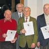 Ehrung für die Urgesteine: Im Bild (von links): Erster Kommandant Günther Roll, Josef Buhlheller, Alfred Mattenheimer, Gerold Feuerbach, Erhard Weigand, Vorsitzender Stefan Lieblein und die stellvertretende Bürgermeisterin Annemarie Lutz.