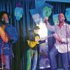 Zum Tanzen mit karibischen Rhythmen brachte die kubanische Gruppe „Luis Enrique y su Banda“ aus Berlin die rund 90 Teilnehmer des Salsa-Samba-Abends der Kulturwerkstatt Bad Neustadt im Bildhäuser Hof.