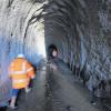 Bauarbeiten an einem Rettungsstollen des Saukopftunnels: Im längsten einröhrigen Straßentunnel Deutschlands wird die Sicherheit erhöht. Der 2,7 Kilometer lange Saukopftunnel zwischen Birkenau in Hessen und Weinheim bekommt einen parallelen Rettungsschacht.