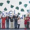 Hoch die Buchstaben: Der Tiefenthaler Kindergarten nennt sich fortan „Kindergarten Wirbelwind“.