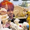 (lsw)   Ein Schweinemuseum mit mehr als 30 000 Exponate zieht von Bad Wimpfen (Kreis Heilbronn) nach Stuttgart - ausgerechnet in den Alten Schlachthof im Stadtteil Gaisburg. Museumsinhaberin Erika Wilhelmer will ihre Schätze am 1. Mai im ersten und zweiten Stock des Alten Schlachthofs eröffnen. Im Erdgeschoss des Jugendstilgebäudes betreibt der Sohn der Sammlerin, Michael Wilhelmer, künftig ein Restaurant mit Biergarten. Auch Gerichte vom Schwein stehen auf der Speisekarte. Auf 900 Quadratmetern Gesamtfläche soll im Museum vieles rund ums Schwein zu sehen sein: Glücksschweine, Sparschweine, Kuscheltiere - die Exponate reichen von Kunst bis Kitsch, von wertvollen Einzelstücken bis zu Alltagsgegenständen.