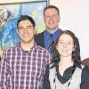 Bad Neustadt (ts)   Nach einem Lehrgang und der Abschlussprüfung dürfen Katharina Eimer und Alexander Schild jetzt den Titel „Verwaltungsfachwirt“ tragen. Die beiden haben viel Freizeit investiert und neben der Arbeit bei der Stadt Bad Neustadt die Weiterbildung Angestelltenlehrgang II bei der Bayerischen Verwaltungsschule absolviert. Den beiden gratulierten (von links) Bürgermeister Bruno Altrichter, Personalratsvorsitzender Stephan Biedermann und Geschäftsleitender Beamter Michael Weiß.