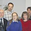 Ehrung beim Sport-Boot-Club: Vorsitzender Peter Wolf mit den Mitgliedern Michael Roloff, Gertrud Roloff, Kerstin Groth und Holger Groth (von links).