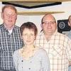 Ehrung beim TSV Sackenbach: (von Links) Vorstand Michael Franz zeichnete Herbert Lorasch, Elisabeth Franz und Norbert Zettel für langjährige Mitgliedschaft aus. Auch die Vorsitzenden Hartwig Lutz und Klaus-Dieter Englert sagten im Namen des Vereins Danke.