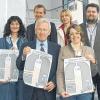 Kunstpreis zum Thema „PlanSpiel“: Den Startschuss für den Kunstpreis 2010 der Stadt Marktheidenfeld gaben am Donnerstag gemeinsam (vorne von links): Bürgermeisterin Helga Schmidt-Neder, Sponsor und Bauinvestor Werner Schreiber, Sponsor Evi Bregenzer (Maxl Bäck); hinten von links: Sponsor Reinhold Walz (Baufirma Riepl) und die Kunstpreis-Organisatoren Brigitte Hausner und Martin Harth.