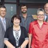 Verabschiedet hat (von links) Schulrat Rupert Kestler Rektorin Ingeborg Parr und die Lehrkräfte Andreas Schmid sowie Barbara Albert. Personalrat Otto Granich wünschte alles Gute.