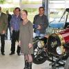 Opel-Sonderausstellung: Rektor Roland Hoch, Fachlehrer Hans Beck, Chefin Nicole Seemann und Holger Gehlert ermöglichten und förderten das „Corsa-Projekt“ im Autohaus Krieg.