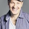Sucht Statisten: Schlagersänger Aleks Schmidt will in Gänheim Szenen für das Musik-Video zu seinem aktuellen Titel „Der La Da Di Da Song“ drehen.