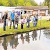 (scht)   Zum Tag des offenen Hofgutes im Fischgut Seewiese hatten sich Petra und Wolfgang Thurn wieder einige Attraktionen einfallen lassen. Neben Führungen durch die Forellenzuchtanlage und einem Spieleparcours für Kinder gab es noch das Angeln im Forellenteich. Zu verspeisen waren die Fische in allen Variationen, gebacken, gebraten, geräuchert oder im Cocktail.