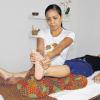 (yvv)   Erholung und Entspannung verspricht gestressten Mitmenschen Pratin Sunlik, die in der Lohrer Ludwigstraße 12 das Massagestudio „Anchan“ eröffnet hat und dort unter anderem die traditionelle Thaimassage, aber auch klassische Aromaölmassage anbietet. Geöffnet hat Pratin Sunlik, die ihr Handwerk in Thailand gelernt hat, Montag und Mittwoch von 10 bis 18 Uhr, Dienstag von 14 bis 18 Uhr und Donnerstag bis Samstag von 10 bis 19 Uhr. Nähere Informationen unter  (0 93 52) 6 05 73 73.