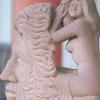 Hinter der Maske: Mit seinen ansehnlichen Skulpturen bereichert  der Münnerstädter Künstler Wolfgang Bayer die Jubiläumsausstellung.