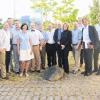 mmmmmmmmmmmm: Zum Gruppenfoto trafen sich bei der Hauptversammlung der Würzburg AG: (von links) Gunther Schunk, Michael Beckhäuser, Klaus Walther (Vorstand), Claus Schreiner (Vorstand), Karin Fischer-Böhnlein, Alexander Schraml, Wolfgang Riedel, Manfred Kiesel, Andreas Böhmer, Dr. Rainer Thome (Aufsichtsratsvorsitzender), Ulrike Stöcker, Michael Berghammer, Rolf Popp, Rudolf Trunk und Dieter Schneider (stvertretender Aufsichtsratsvorsitzender).