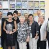 Eröffnung des Reisebüros Erlebnis-Reisen Wagenhäuser: Anne-Kathrin Müller (von links), Pfarrer Gerd Greier, Eva-Maria Wagenhäuser-Müller, Thomas Müller, Maria Wagenhäuser, Alexandra Böhm, Marlies Martin, Günter Dietz, Karin Kühlwein und Bürgermeister Wolfgang Borst.