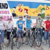 Polizeilich geprüfte Radfahrer: Rebecca Hesselbach, Diana Brandl, Holger Ripin, Tobias Auernhammer, Patrick Möller (von links) mit ihrem Lehrer Leo Göbel.