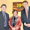 20 Jahre TV Touring Schweinfurt: Gefeiert wurde der Geburtstag auf der ufra. Von links: Studioleiter Klaus Neeb, Redaktionsleiterin Monika Fink und Geschäftsführer Norbert Hufgard.