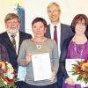 Mitarbeiterehrung: Die Raiffeisenbank Main-Spessart ehrte ihre Jubilare: Im Bild von links: Meike Metz, Direktor Heribert Imhof, Anneliese Löffler, Heinrich Heim, Eleonore Rahn-Hegel, Direktor Walter Löffler, Annette Hirsch, Oskar Weber und Direktor Helmut Kraft.