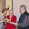 (hf)    Bei der Vollversammlung der Dekanatsräte in Bad Neustadt wurde Petronella Ebner aus Saal von Dekan Gerhard Wissmüller und der Vorsitzenden des Dekanats Rhön-Grabfeld, Sonja Beer (links), verabschiedet. Ebner war acht Jahre lang Vorsitzende des Dekanates Rhön-Grabfeld, zuvor war sie dort schon viele Jahre als Delegierte vertreten und hat, so Pfarrer Wissmüller, viel geleistet. Heute noch kümmert sie sich um die Senioren, macht Krankenbesuche und ist auch sonst in der Seelsorge aktiv. „Sie ist die gute Seele von Saal an der Saale“ betonte Dekan Wissmüller.