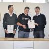 Tolles Sideboard: Glückwünsche gab es vom Obermeister der Schreinerinnung, Michael Heusinger (zweiter von rechts) für den Gesellen Felix Homer und Michael Ress, Geschäftsführer der Ress Möbelwerkstätten in Bad Königshofen. Das Gesellenstück, ein Sideboard zeigen die Ausbilder Rainer Breunig (links) und Betriebsleiter Manfred Pretscher (rechts).FRIEDRICH