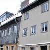 Kein schöner Anblick: Die leerstehenden, sehr zentral gelegenen beiden Häuser in der Schlundstraße will die Stadt verkaufen.