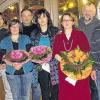 Töpfer Salate seit 25 Jahren:  Die neue Firmenmitinhaberin Miriam Weihprecht ehrte Heidi Töpfer (25 Jahre), Margarete Lein (20), Sergio Garcia, Rainer Dressel und Peter Kress (10) sowie ihre Eltern Werner und Hildegard Töpfer (zweiter und dritte von rechts) für 25 Jahre Betriebszugehörigkeit.