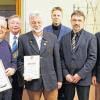 Neue MGV-Ehrenmitglieder: Hermann Riegel und Jochen Vogel nahmen ebenso wie Hermann Liebler (30 Jahre aktiver Musiker und Vorstandsmitglied) die Anerkennung des Bürgermeisters Georg Neubauer, des scheidenden Vorsitzenden Rudolf Diener und seines Nachfolgers Heiko Flohr (von links) entgegen.