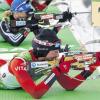 Die Zielscheibe im Visier: Wie hier beim Biathlon-Weltcup werden die Teilnehmer auch beim ersten Sackenbacher Keiler-Bike Biathlon am Schießstand liegen und die Zielscheiben anvisieren. Statt auf Skiern geht es in Sackenbach allerdings per Mountainbike durchs Gelände.