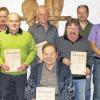 Seit 25 Jahren besteht der Vogelzucht- und Schutzverein Haßfurt: Im Rahmen eines geselligen Ehrenabends wurden die Gründungsmitglieder ausgezeichnet. Dritter Vorsitzender Uwe Barth (von links) freute sich mit den Gründungsmitgliedern Rainer Vogentanz, Waldemar Kaiser, Peter Kratschmer, Georg Burkhard, Oswald Deschner, Gerd Burkhard, Reinhold Vollert und Peter Ruß.
