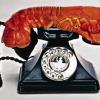 Kein Anschluss unter diesem Hummer: Salvador Dalí drapierte einen Hummer als Hörer auf die Gabel eines Telefons. Auch dieses Werk ist in Frankfurt zu sehen.