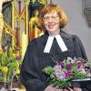 Blumen zur Begrüßung: Sabine Ost hat nun eine halbe Stelle als Pfarrerin der Gemeinde Markt Einersheim.