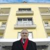 Nicht neu bauen, sondern im Bestand sanieren und in einem Jahr wieder aufmachen: Gert Prantner (im Bild), geschäftsführender Gesellschafter der Hamburger Unternehmensgruppe RIMC, stellte dem Stadtrat am Mittwochabend seine Pläne für das Kurhaushotel vor.