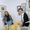 Zille bei Michel: Galerist Gerd Michel (links) zeigt in seinen Räumen Zeichnungen und Grafiken des Berliner Künstler Heinrich Zille. Sven Lutz führt die Besucher sachkundig durch die Ausstellung.