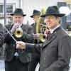 Einsparpotenzial? Die Produktion der Serie „Dahoam is Dahoam“, hier ein Szenenfoto der Folge vom 4. Mai mit Horst Kummeth als Roland Bamberger, lässt sich der Bayerische Rundfunk 18 Millionen Euro pro Jahr kosten. Zu viel, findet der Bayerische Oberste Rechnungshof.