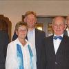 Geehrt: Ehrungen wurden beim Wiedergründungsfest des Günterslebener Kirchenchores ausgesprochen: (von links) Pfarrer Matthias Lotz, Manfred Dittmann, Brigitte Lorenz, Vereinsringsprecher Dieter Menth, Rudolf Öffner, Chorleiter Werner Lother und Bürgermeister Ernst Joßberger.Foto: Chr. Kelle
