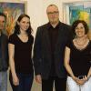 Farbenfroh in den Frühling: Über die neue Ausstellung des Kunstvereins freuen sich (von links): der Vorsitzende des Kunstvereins Csaba Horovitz, Harfenistin Cornelia Schott, Maler Jürgen Krug, Malerin Regine Merz und Laudator Hans-Joachim Stürmer.
