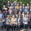 (fku)   Mit einem festlichen Gottesdienst feierte die evangelische Pfarrgemeinde Remlingen Goldene, Diamantene und Gnadenkonfirmation. Der Einladung waren 32 Jubilare gefolgt. Pfarrerin Gudrun Mirlein erinnerte die Jubilare an ihre Konfirmationssprüche und verlieh der Hoffnung Ausdruck, dass dieser Spruch sie durch ihr Leben geleitet habe. Der Posaunenchor hatte zum Einzug die Festgemeinde musikalisch eingestimmt und gestaltete mit dem Gemischten Chor den Gottesdienst. Gnadenkonfirmation (70 Jahre) feierten Herta Bauer, Agnes Heid, Sophie Hünlein (geb. Hünlein), Hildegard Winzenhöler (geb. Wehr), Richard Schneider, Magdalena Schwab und Walter Scholl. Die Diamantene Konfirmation (60 Jahre) feierten Rudolf Stollberger, Hans Thoma, Hans Wehr, Wilhelm Henning, Rudolf Weber, Herbert Thoma, Emmi Koderhand (geb. Schätzlein), Hildegard Wehr (geb. Landeck), Gisela Borde (geb. Lipponer), Margarete Wehr (geb. Krauß), Edith Margarete Becker (geb. Lutz), Hedwig Thoma, Marianne Roos (geb. Schwab) und Gotthard Heidrich. Die Goldene Konfirmation (50 Jahre) feierten Günther Häuslein, Robert Winzenhöler, Erhard Aurich, Werner Schwab, Brigitte Freund (geb. Fünkner), Ruth Fauser (geb. Häuslein), Ingrid Schlötter (geb. Bohling), Rosemarie Nawarotzky (geb. Keller), Hannelore Schwab (geb. Winzenhöler), Erna Fauser (geb. Köhler), Brigitte Freiwald (geb. Haak).