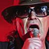 „Keine Panik auf der Titanic“: Dem Deutschrock-Revolutionär Udo Lindenberg bleibt auch mit 65 fast jede Form der Denkmalsetzung und Legendenbildung recht.