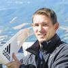 Mit dem Drachen zum Sieg: Norbert Kirchner aus Unterebersbach wurde jüngst Deutscher Meister im Drachenfliegen.
