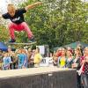 Ein gewagter Sprung: Der elfjährige Laurin Breunig errang beim Nachwuchswettbewerb im Rahmen der Eröffnung des neuen Skaterplatzes in Versbach den zweiten Platz.