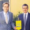 Wechsel im Vorstand: Der neue FDP-Kreisverbandsvorsitzende Hendrik Lindemann (links) und sein Vorgänger Jürgen Wieczorek.