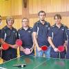 (swt)   Die Tischtennis-Mannschaft des TSV Schwebheim II hat in der 2. Kreisliga West in souveräner Manier die Meisterschaft gefeiert. Auf dem Bild (von links) Volker Karb, Oliver Mitzkatis, Markus Mitzkatis, Ralf Schneider, Florian Stadler, Daniel Karb, Mario Müller und Thomas Weiglein.