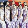 Wer ist die Schönste: Die Kandidatinnen, die sich zur Wahl der „Miss Chinese Cosmos 2011“ im Wertheim Village vor stellten. Links: Win Wang, die Trainerin in der Choreografie; rechts: Helder Matos Rua, Senior Tourismus Manager Germany/Value Retail.