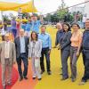 Besuch aus Hamburg: Das im April fertig gestellte Bewegungsfeld in der Römerstraße besichtigte die SPD-Bundestagsabgeordnete Aydan Özoguz (3.v.l.) mit (v.l.) Eberhard Grötsch, Vorsitzender der SPD Würzburg, Stadtrat Alexander Kolbow, Siegfried Scheidereiter vom Sozialreferat, SPD-Fraktionschef Hans-Werner Loew und den stellvertretenden Vorsitzenden der SPD Homaira Mansury, Jutta Henzler und Niyazi Akcay.