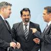 Nach dem Präventionsgipfel: Murat Kayman (Türkisch-Islamische Union der Anstalt für Religion, links), Aiman Mazyek (Zentralrat der Muslime, Mitte) und Bundesinnenminister Hans-Peter Friedrich.