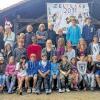 (gmv)   40 Gerbrunner Kinder und 20 Leiter und Betreuer nahmen am Zeltlager der Katholischen Jungen Gemeinde (KJG) in Ebrach im Steigerwald teil. Die Freizeit dieser Gruppierung innerhalb der St. Nikolaus-Pfarrei war geprägt vom Motto „Wilder Westen“-. Alle  Lagerbewohner bildeten ein „Indianerdorf“, das wegen einer Flut in ein unbekanntes Gebiet fliehen musste, um dort eine neue Existenz aufzubauen. Während dieser Flucht und der Suche nach einem neuen Lagerplatz erfuhren die „Indianer“ von einem Schatz, der irgendwo versteckt sein sollte. Um ihn aufzuspüren, waren bei täglich wechselnden  Spielen und Aktionen  (Wanderungen, Gebietserkundungen, Stations- und Fantasyspielen) Teile einer Schatzkarte zu verdienen. Viele Hindernisse waren zu bewältigen, um endlich den Fundort des Schatzes aufzuspüren. Die Woche verging wie im Fluge.