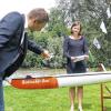 Bootstaufe: Matthias Schüttenhelm von der Südzucker AG taufte das neue Boot auf den Namen Südzucker Susi. Rechts von ihm die Vereinsvorsitzende Anita Ulsamer.