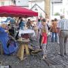 Reichhaltiges Angebot: Beim Böschemer Stadtfest gibt es nicht nur Musik und kulinarische Spezialitäten, sondern auch eine Vielzahl von Ständen, an denen auch historisches Handwerk vorgestellt wird.