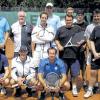 (kim)   Mit 12:0 Punkten, 43:11 Matchzählern und 89:29 Sätzen feiern die Männer des TC Blau-Weiß Eibelstadt die Meisterschaft in der Tennis-Kreisklasse 2 und steigen damit in die Kreisklasse 1 auf. Am Erfolg waren beteiligt: (hinten von links) Stefan Sebold, Alfred Tacke, Thomas Schäfer, Sebastian Hafner, Boris Knorr, Thorbjörn Köhne, Matthias Geißler, Alexander Reifenscheid, Bernhard Nieswandt sowie (vorne von links) Sebastian Dütting, Kilian Rückl und Andreas Tacke. Auf dem Foto fehlt Christian Prgomet.
