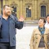 Ausgangspunkt Residenz: Wolfgang Jung (links) will in seinen Führungen das Geschichtsbild Würzburgs komplettieren – und rückt dabei vor allem das Schicksal der kleinen Leute in den Mittelpunkt.