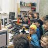 Freund und Helfer: Rund 30 Ferienspaßkinder lernten bei der Inspektion Karlstadt viel über die Polizei, ihre Aufgaben und Ausstattung. Zum Schluss ging es mit einem Boot der Wasserschutzpolizeigruppe über den Main.